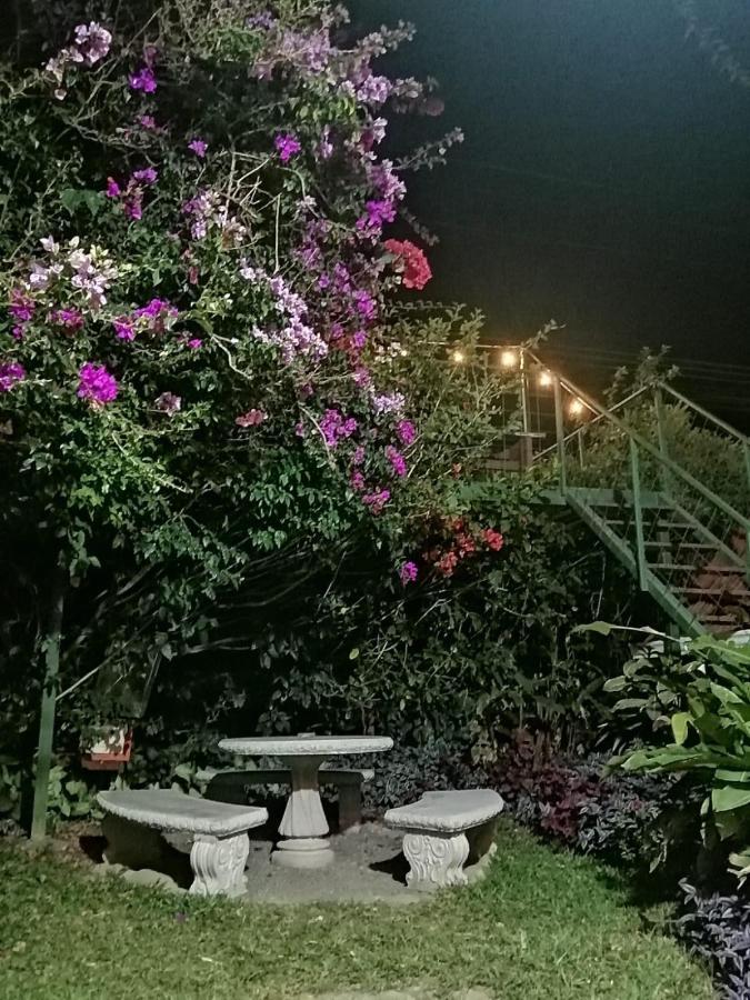 Pension Y Cabinas Colibri B&B Costa Rica Monteverde ภายนอก รูปภาพ
