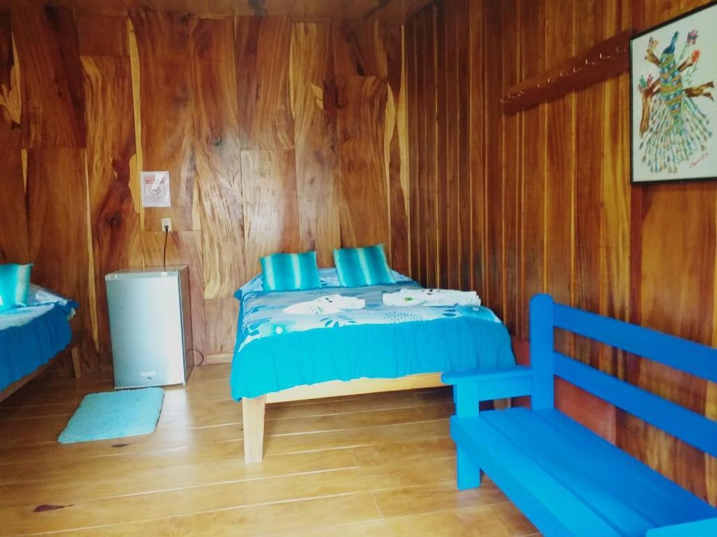 Pension Y Cabinas Colibri B&B Costa Rica Monteverde ภายนอก รูปภาพ