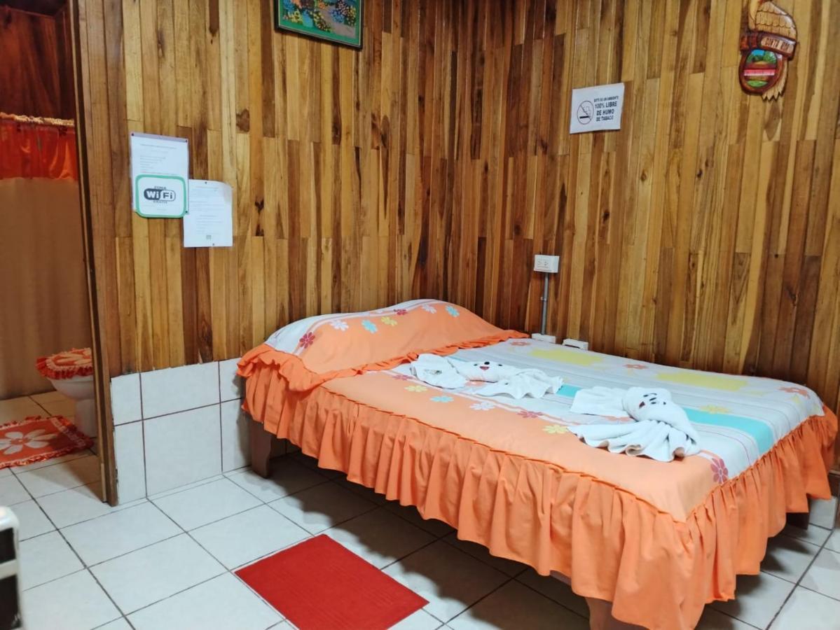 Pension Y Cabinas Colibri B&B Costa Rica Monteverde ภายนอก รูปภาพ