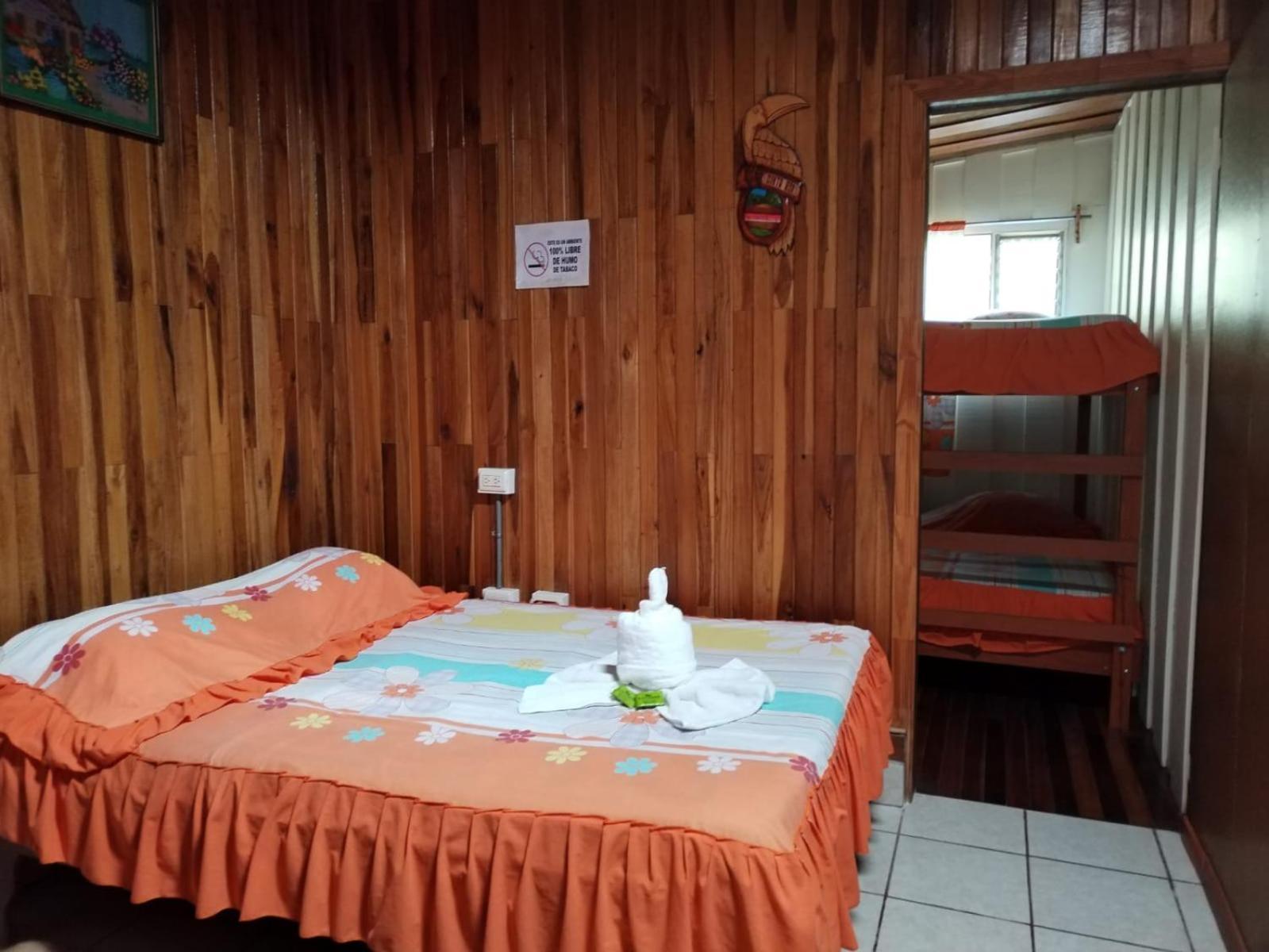 Pension Y Cabinas Colibri B&B Costa Rica Monteverde ภายนอก รูปภาพ