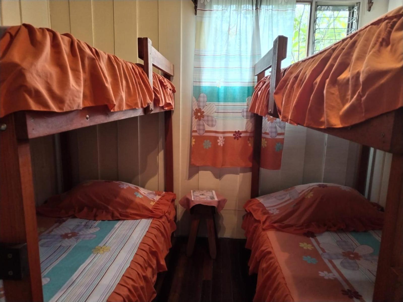 Pension Y Cabinas Colibri B&B Costa Rica Monteverde ภายนอก รูปภาพ