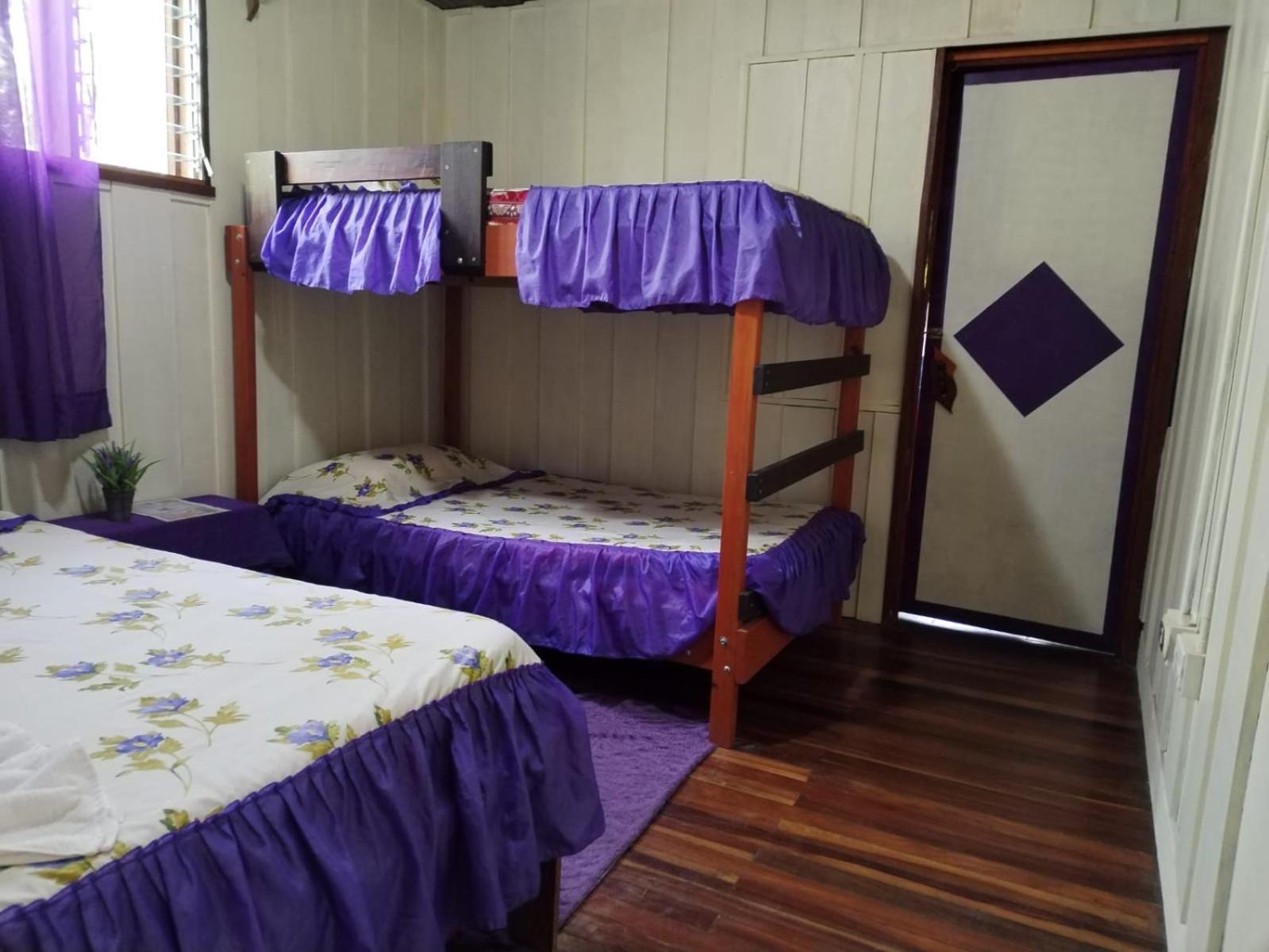 Pension Y Cabinas Colibri B&B Costa Rica Monteverde ภายนอก รูปภาพ