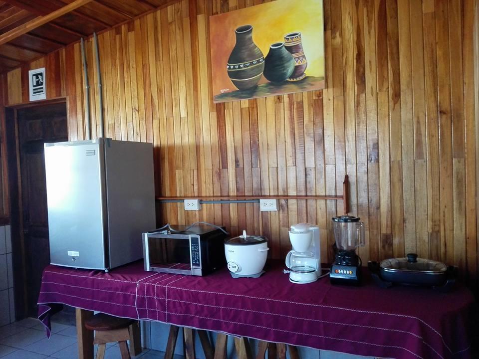 Pension Y Cabinas Colibri B&B Costa Rica Monteverde ภายนอก รูปภาพ