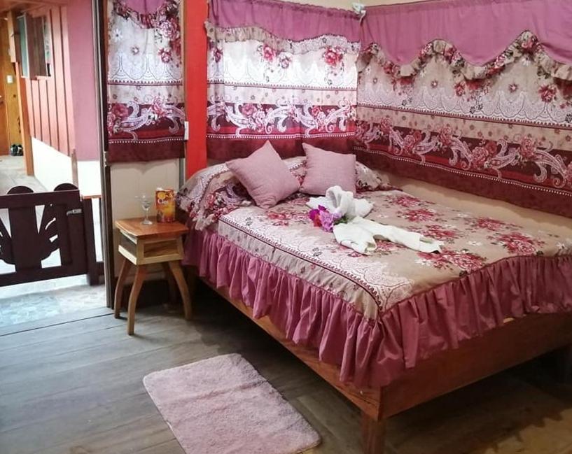 Pension Y Cabinas Colibri B&B Costa Rica Monteverde ภายนอก รูปภาพ